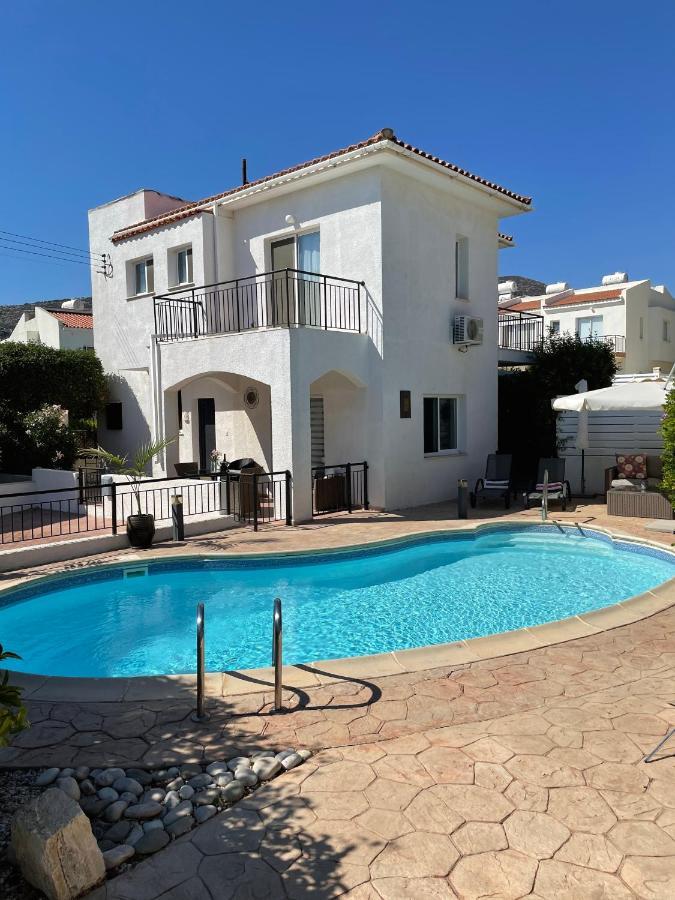 Villa Laurel Пейя Экстерьер фото
